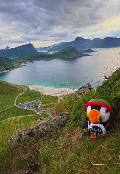 Mannen Haukland, Northern Norway — Mountain peak near Haukland Beach in Lofoten with panoramic views.